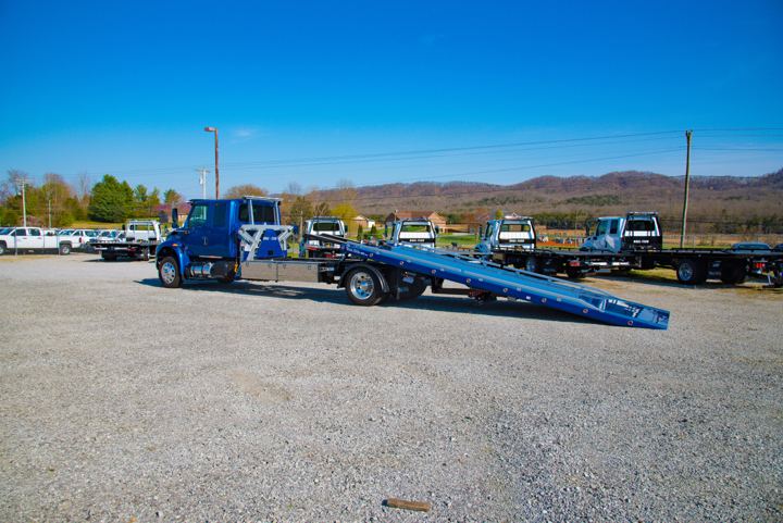 Blue International MV with sidepuller